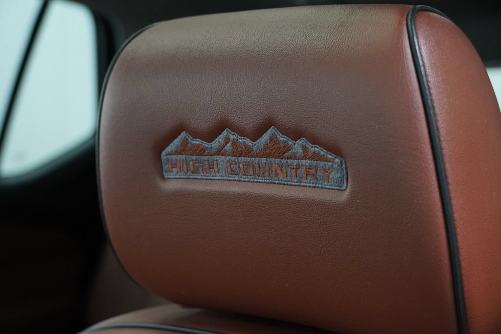 Used 2019 Chevrolet Traverse High Country w/ LPO, Floor Liner Package AWD/4WD image 11