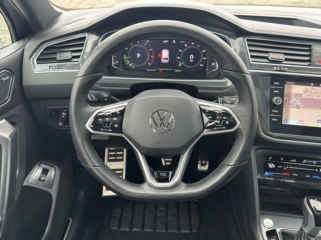 Certified 2024 Volkswagen Tiguan SEL R-Line image 18