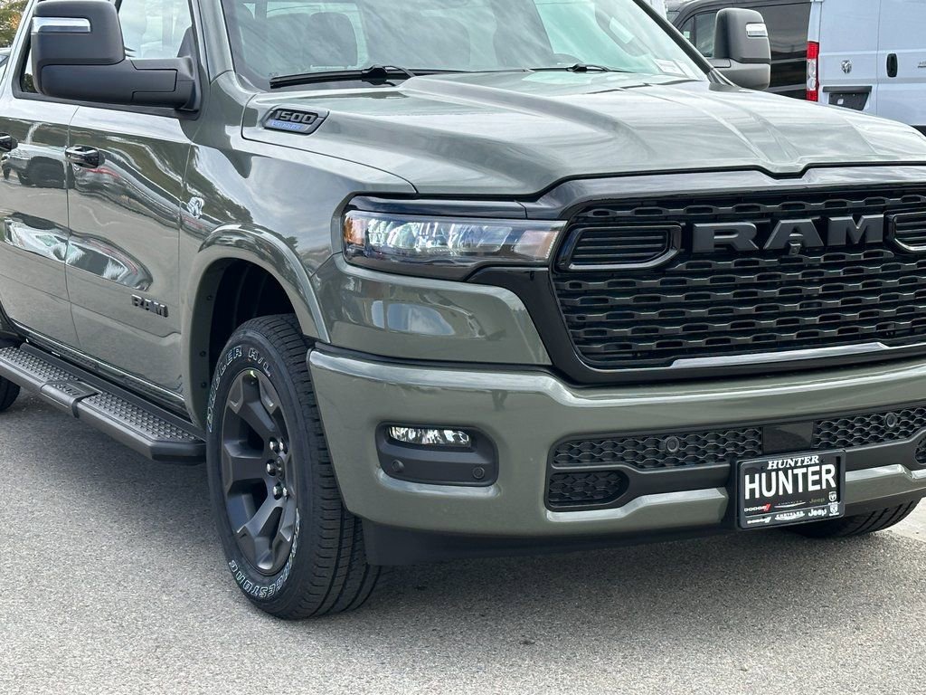 New 2026 RAM 1500 4x4 Crew Cab image 11