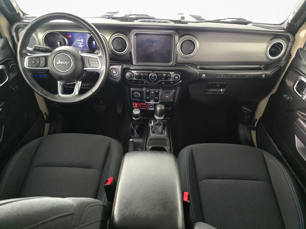 Used 2022 Jeep Wrangler Unlimited Rubicon 4xe w/ Cold Weather Group AWD/4WD image 19