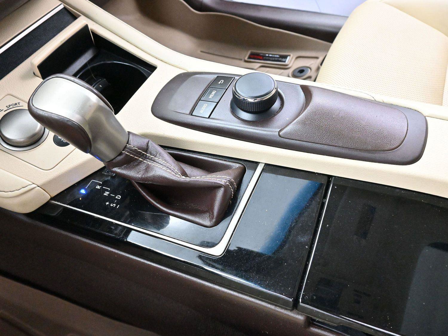 Used 2018 Lexus ES 350 w/ Accessory Package image 24