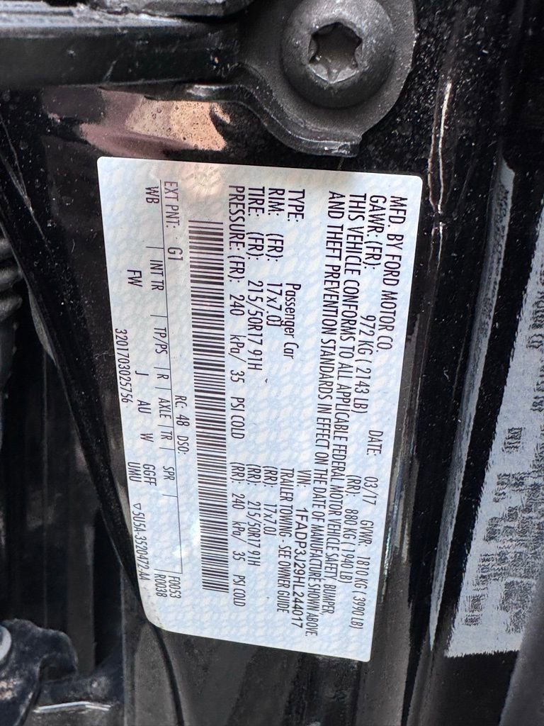 Used 2017 Ford Focus Titanium image 23