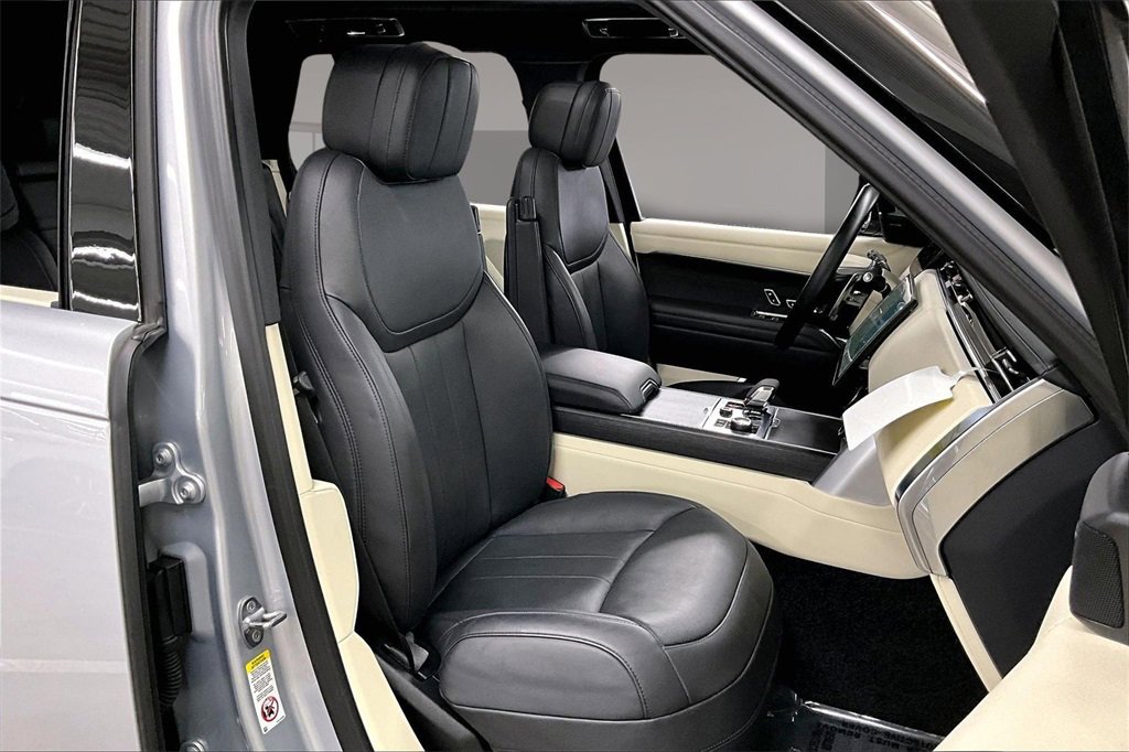 Used 2023 Land Rover Range Rover SE image 27