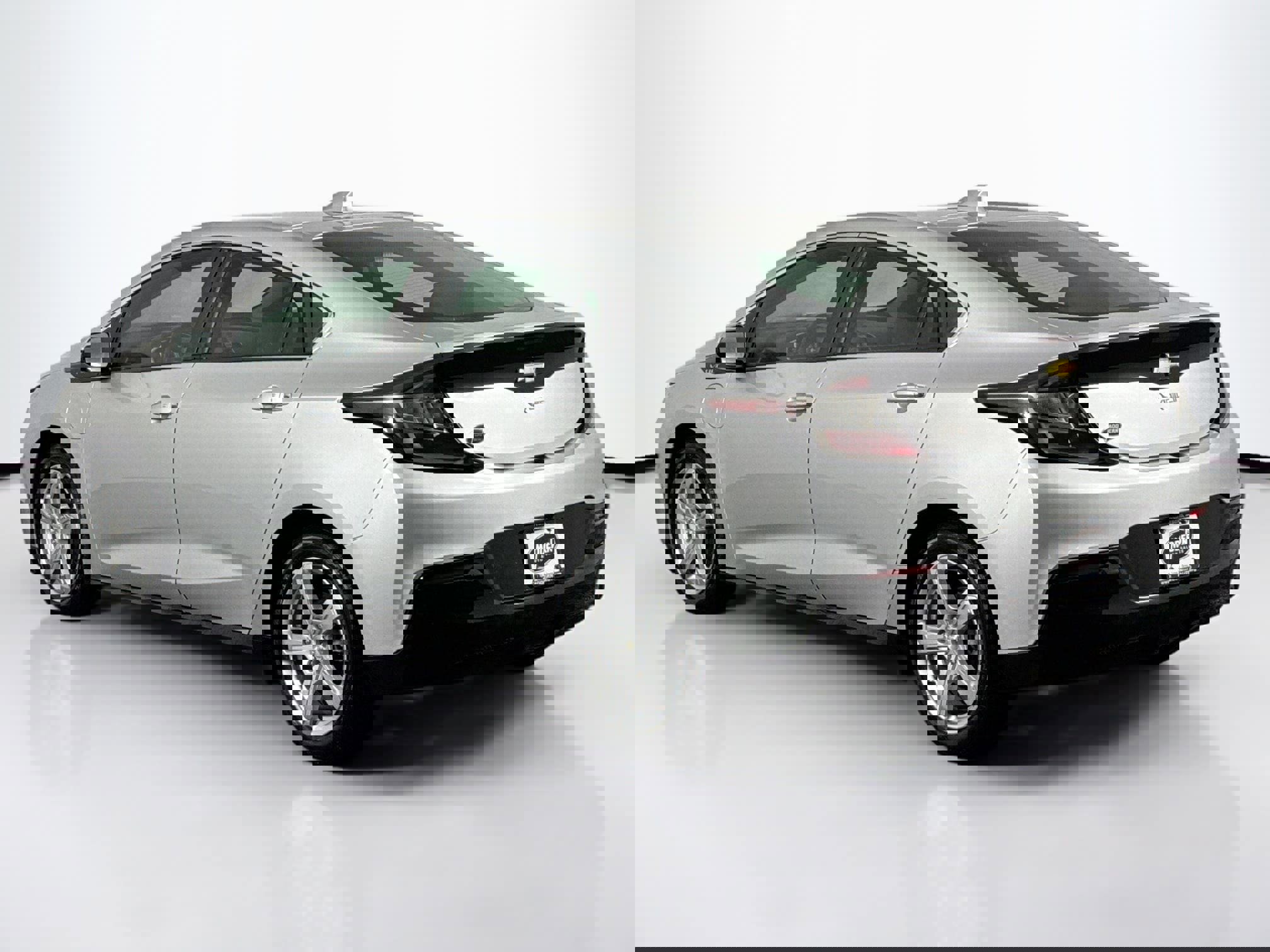 Used 2018 Chevrolet Volt LT image 9