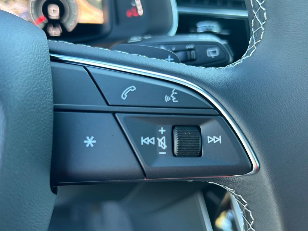 New 2025 Audi Q8 Premium image 16