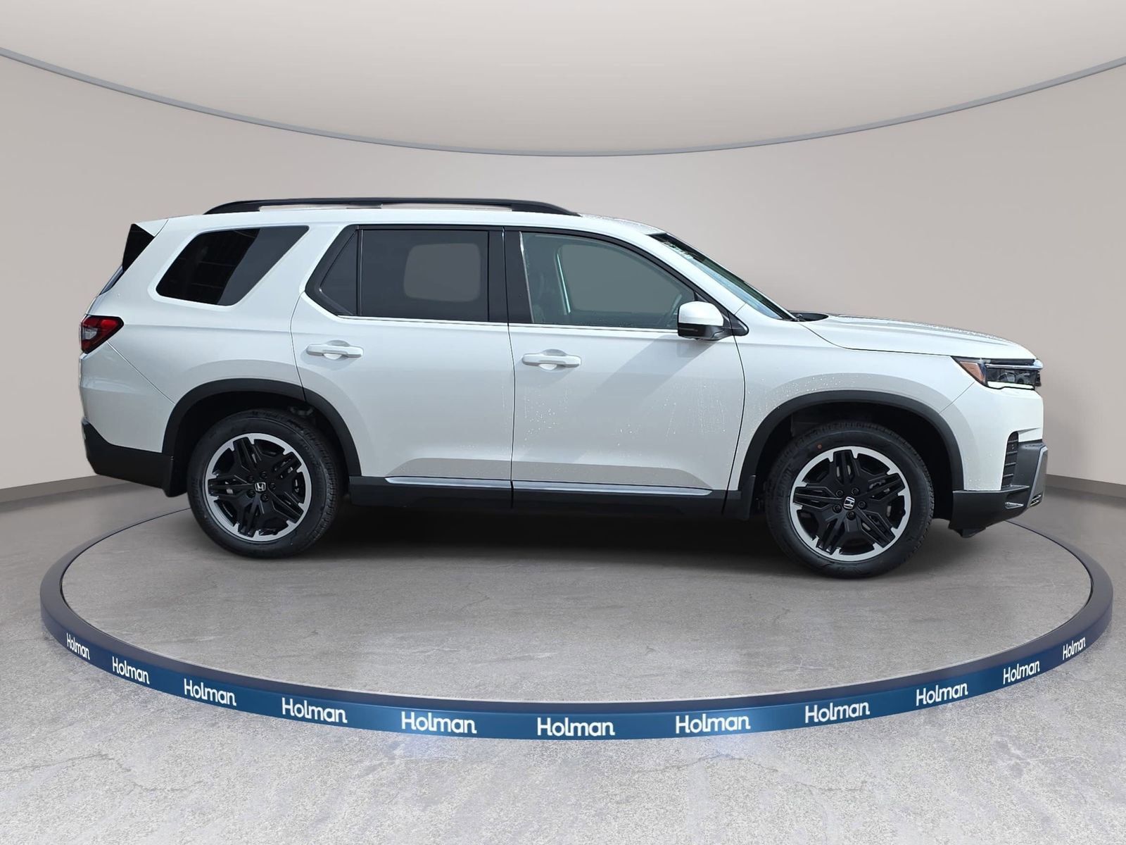 New 2026 Honda Pilot Touring image 4