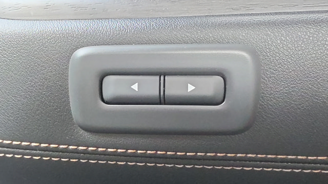 Used 2023 Nissan Ariya AWD image 16