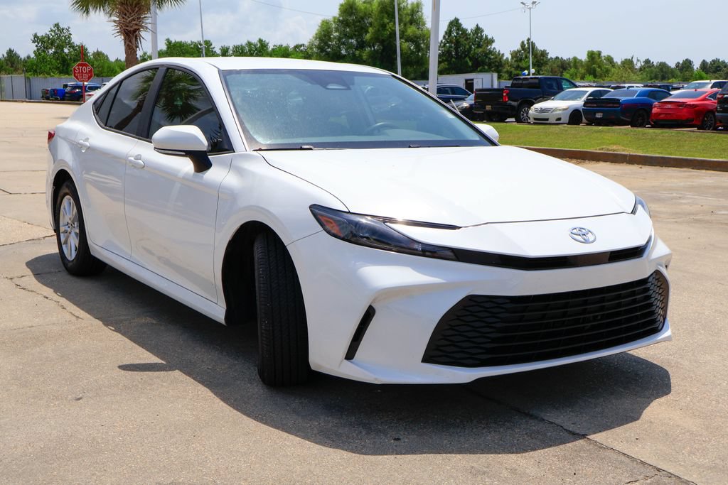 Used 2025 Toyota Camry LE w/ Convenience Package FWD image 24