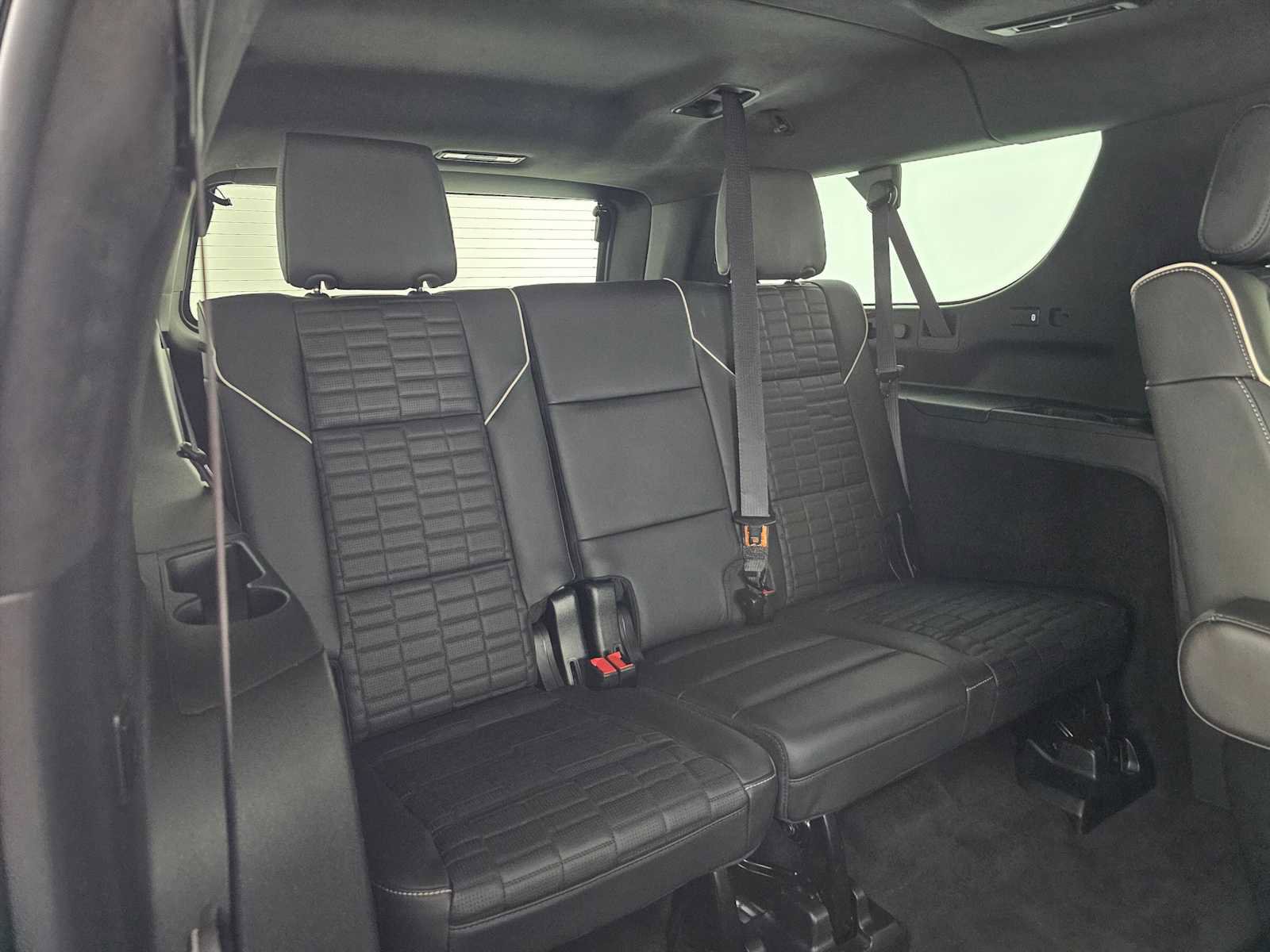 Used 2024 Cadillac Escalade ESV Premium Luxury Platinum AWD/4WD image 13