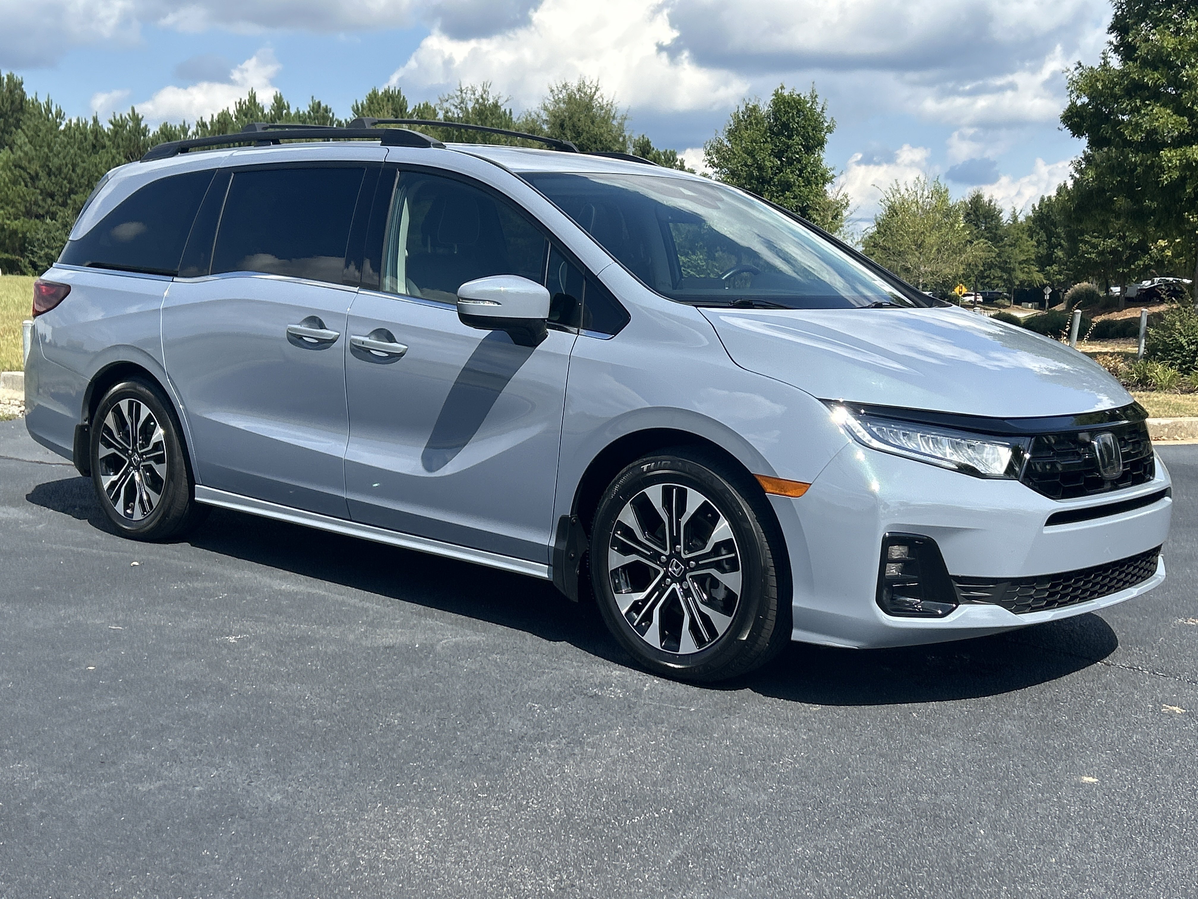 Certified 2025 Honda Odyssey Elite image 2