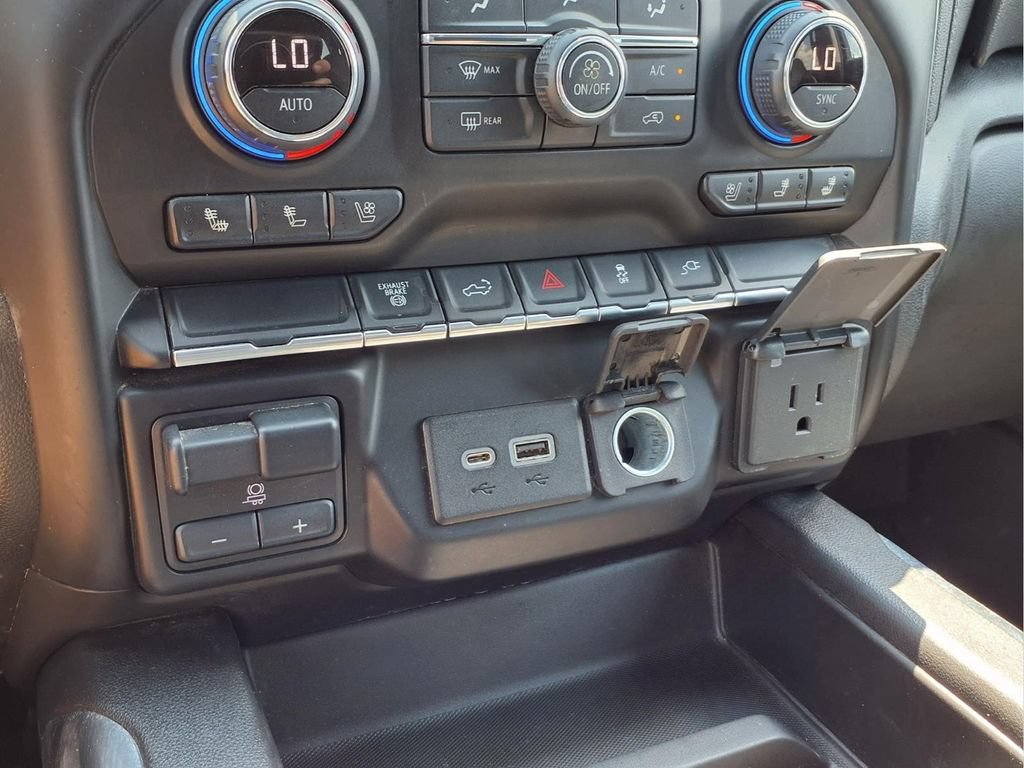 Used 2020 Chevrolet Silverado 2500 LTZ w/ LTZ Convenience Package AWD/4WD image 9