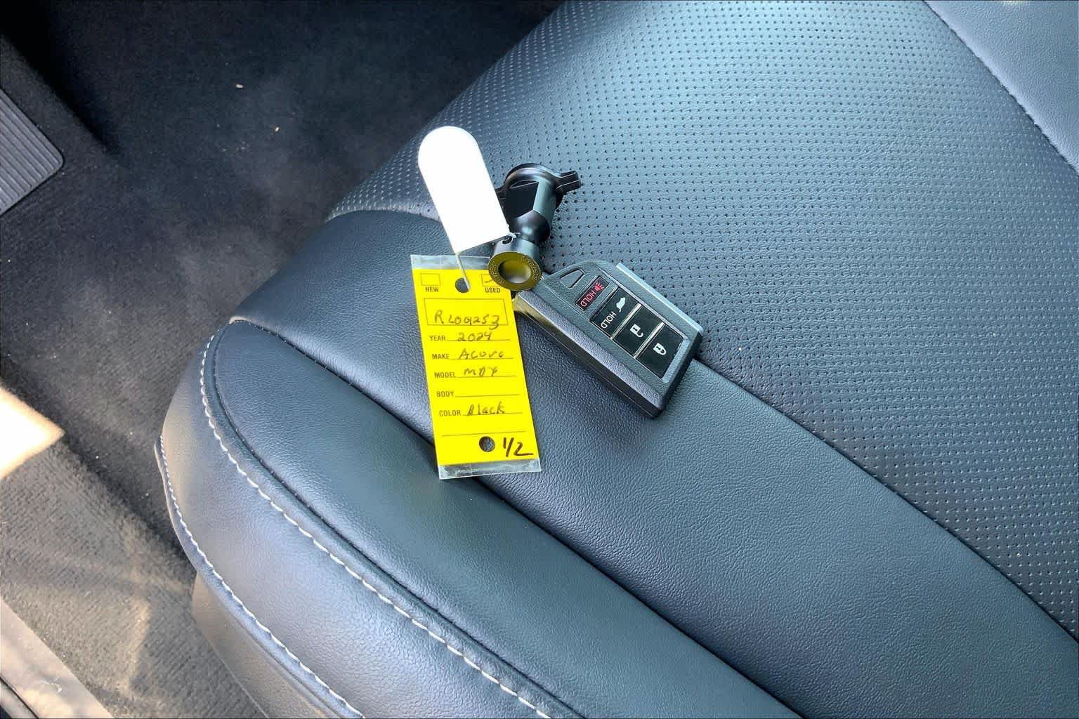 Used 2024 Acura MDX w/ Technology Package FWD image 15