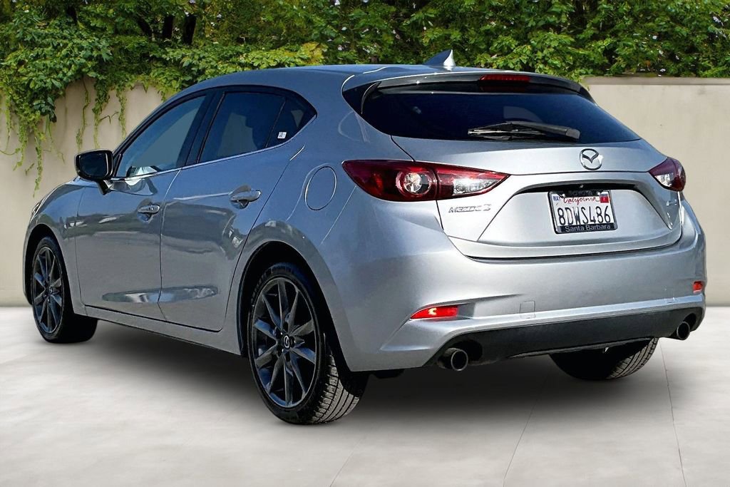 Used 2018 MAZDA MAZDA3 Grand Touring w/ Premium Equipment Package FWD image 4