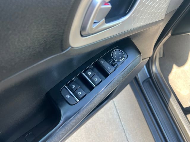 Used 2023 Kia Soul LX w/ Option Group 015 FWD image 11