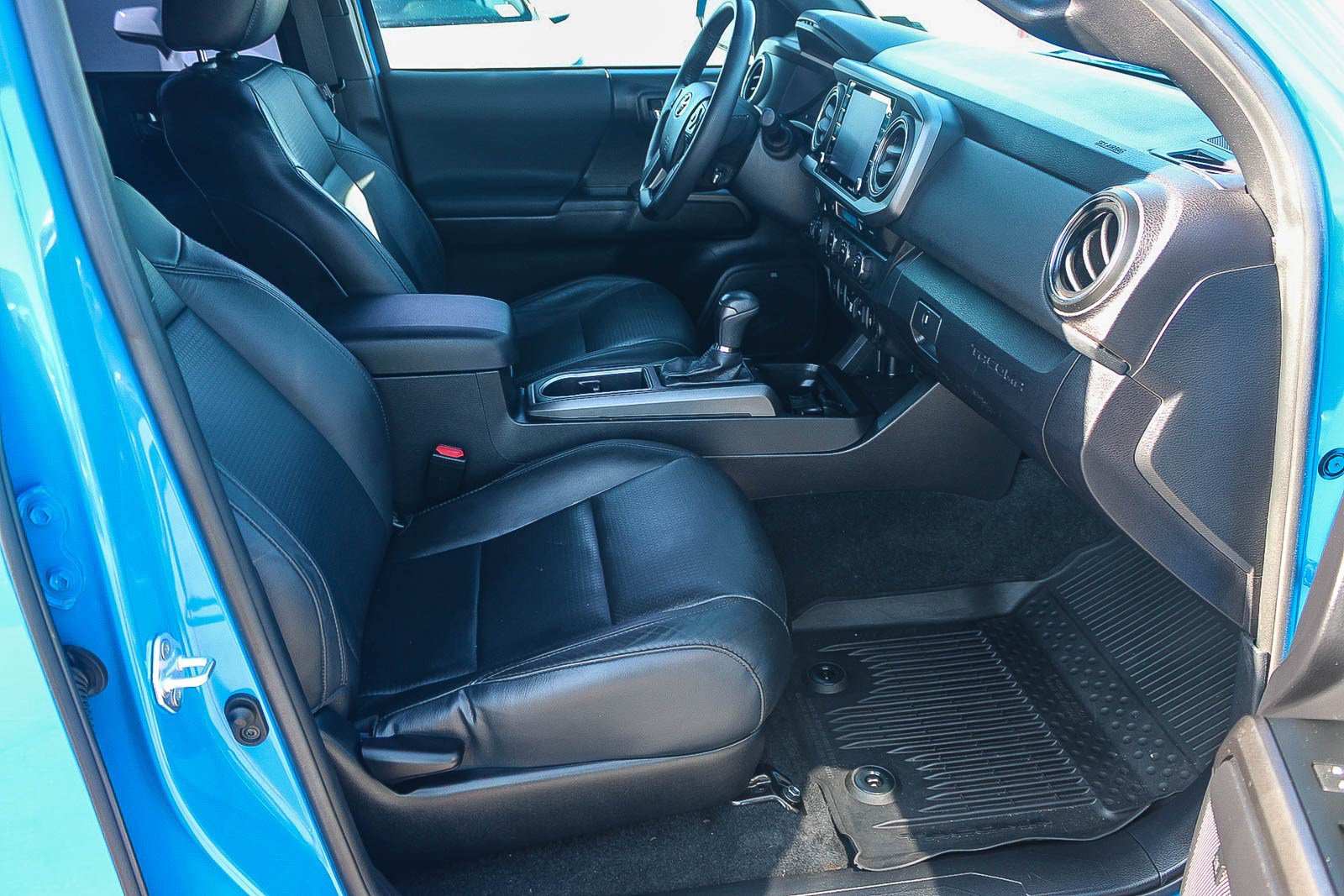 Certified 2021 Toyota Tacoma TRD Off-Road w/ TRD Premium Off Road Package AWD/4WD image 17