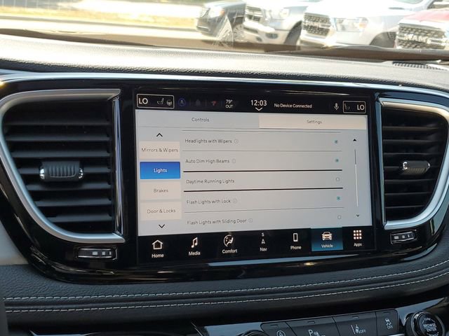 New 2026 Chrysler Pacifica Limited w/ S Appearance Package image 10