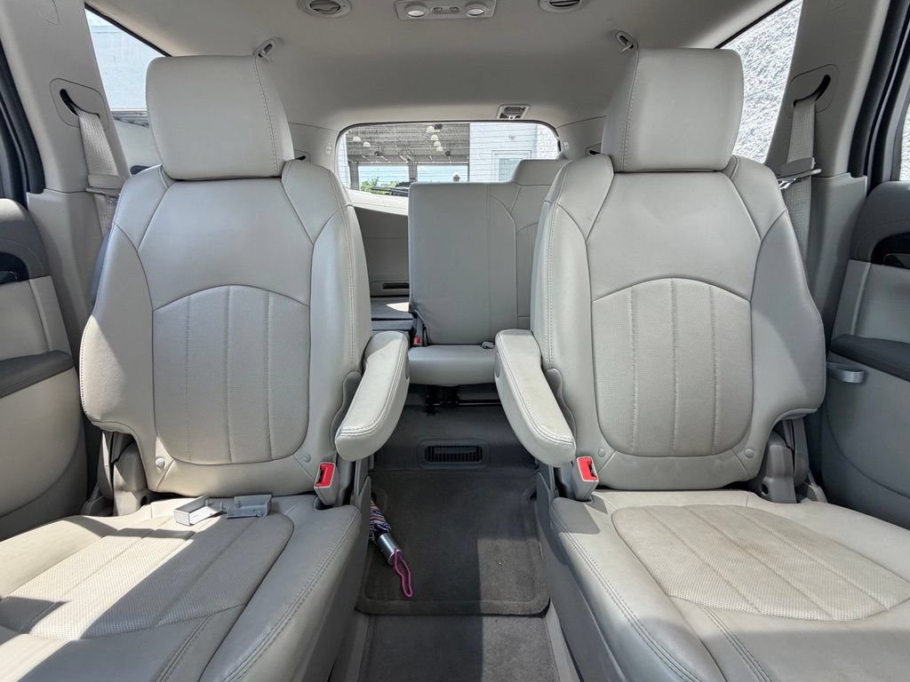 Used 2017 Buick Enclave Leather FWD image 19