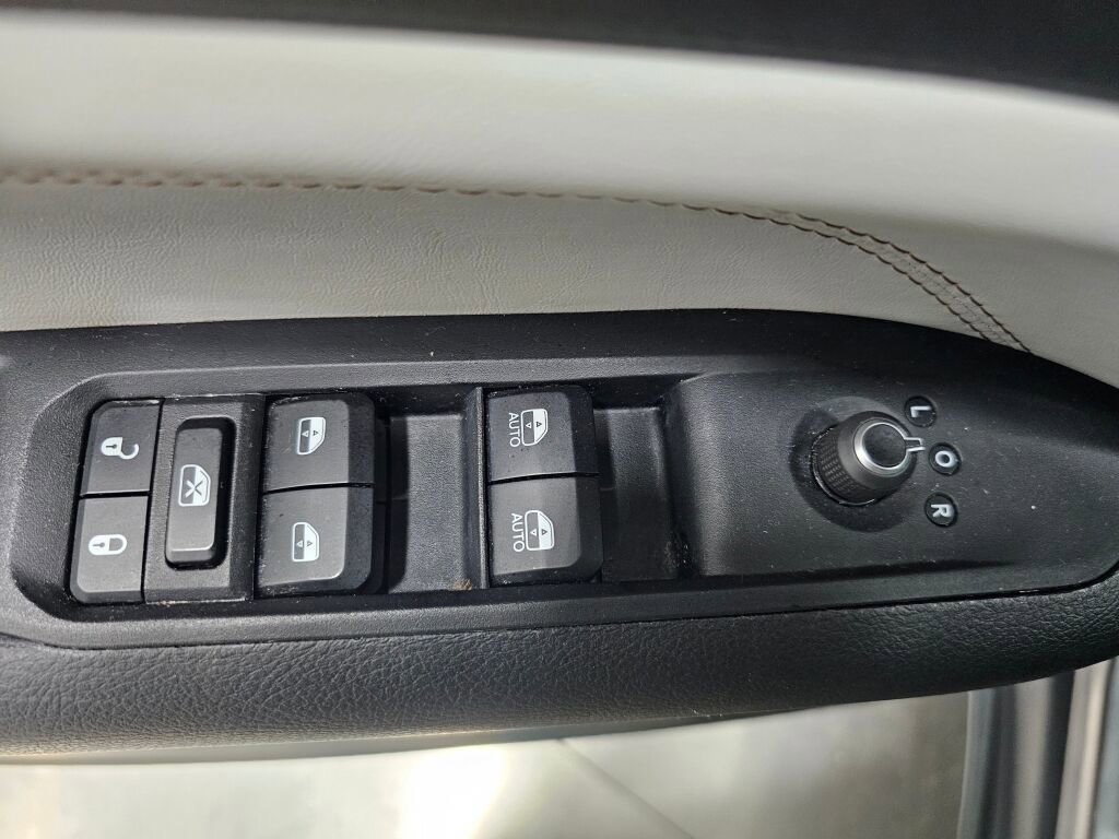 Used 2024 Jeep Compass Limited image 20