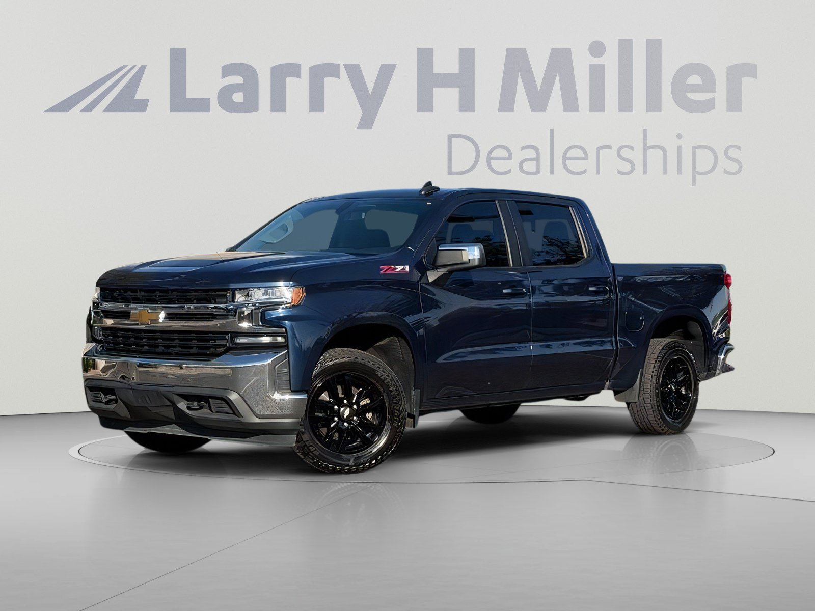 Used 2019 Chevrolet Silverado 1500 LT w/ All-Star Edition AWD/4WD image 1