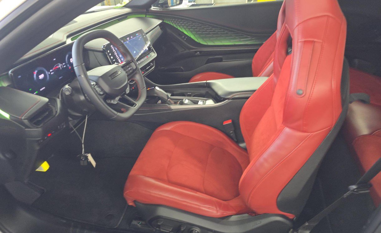 Used 2024 Dodge Charger Daytona Scat Pack w/ Plus Group AWD/4WD image 7