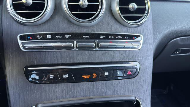Used 2022 Mercedes-Benz GLC 300 4MATIC image 19