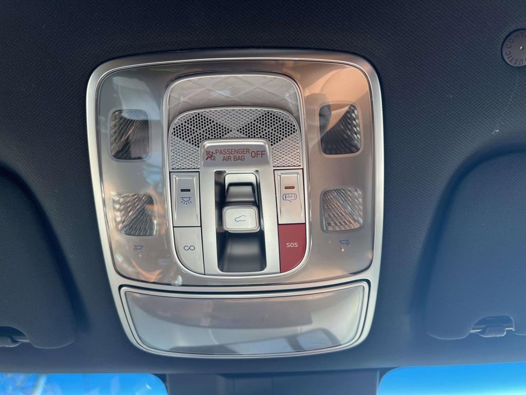 Certified 2026 Genesis GV70 2.5T Advanced AWD/4WD image 33