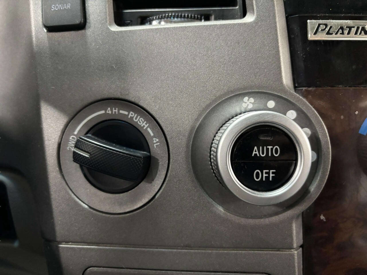 Used 2010 Toyota Tundra Limited image 34