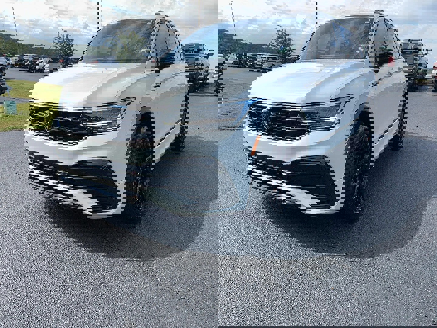 Used 2023 Volkswagen Tiguan SE R-Line