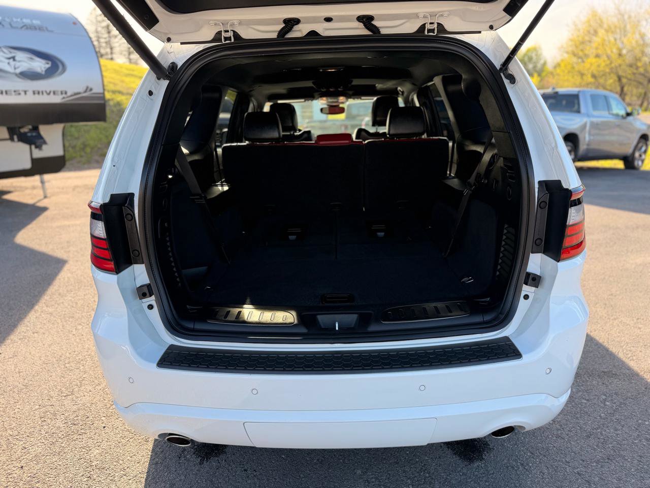 Used 2021 Dodge Durango R/T w/ Blacktop Package AWD/4WD image 18