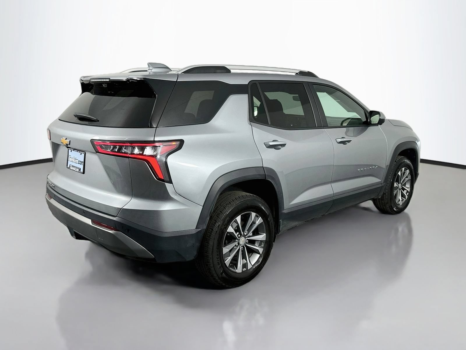 Used 2025 Chevrolet Equinox LT w/ Convenience Package II AWD/4WD image 8