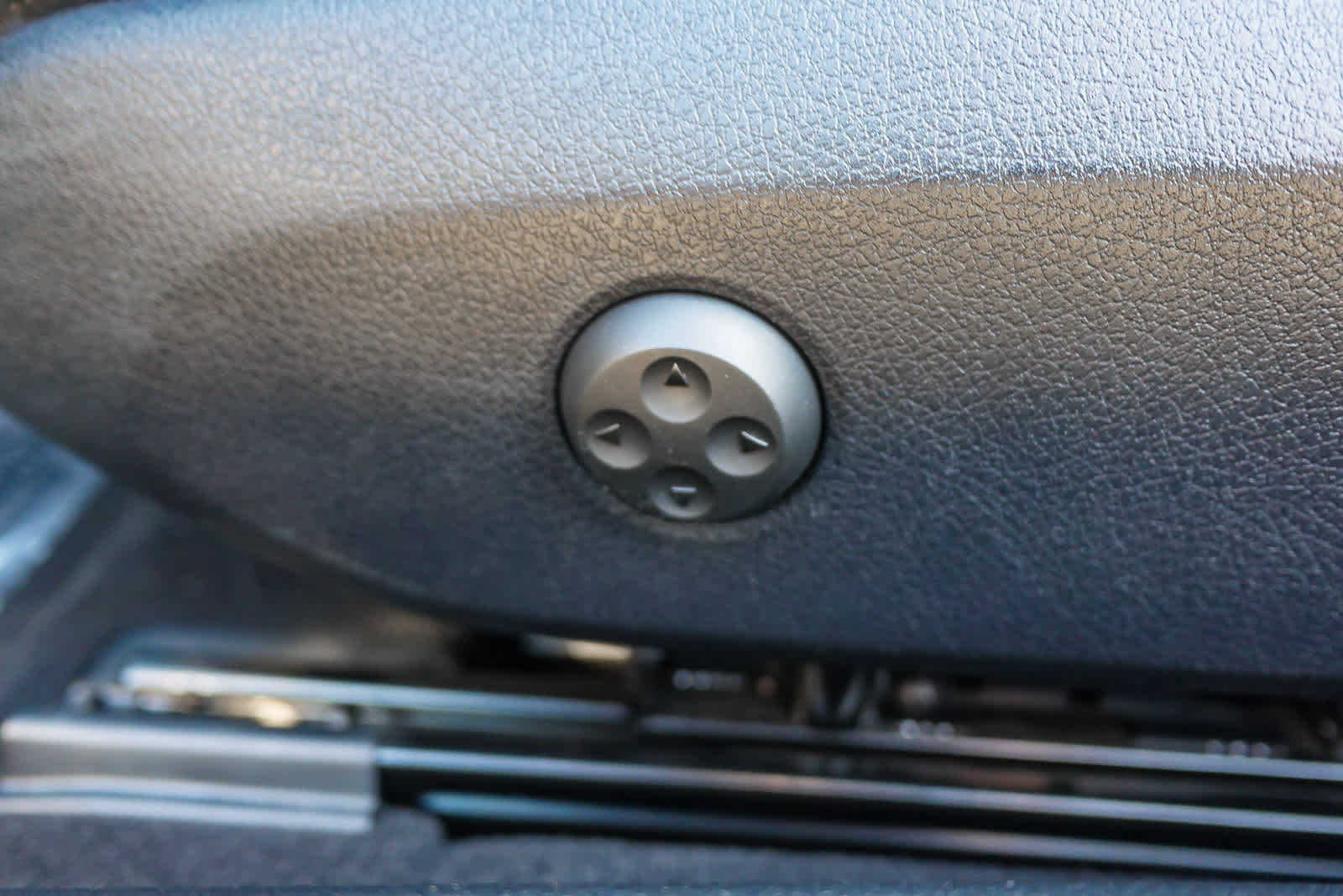 Used 2025 Mercedes-Benz CLE 300 4MATIC Cabriolet image 21