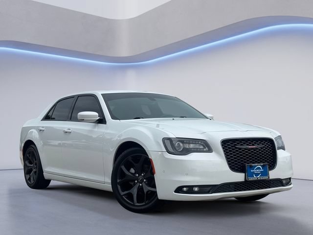 Used 2023 Chrysler 300 S RWD image 1