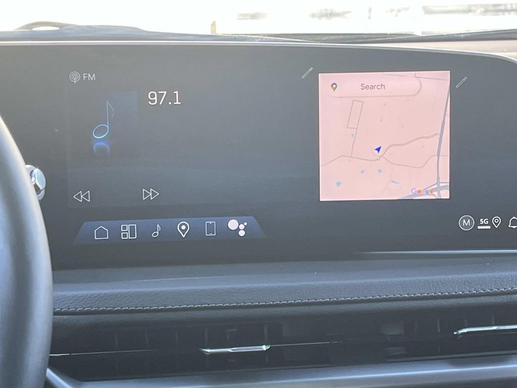 Certified 2025 Cadillac XT4 Premium Luxury w/ Technology Package image 16