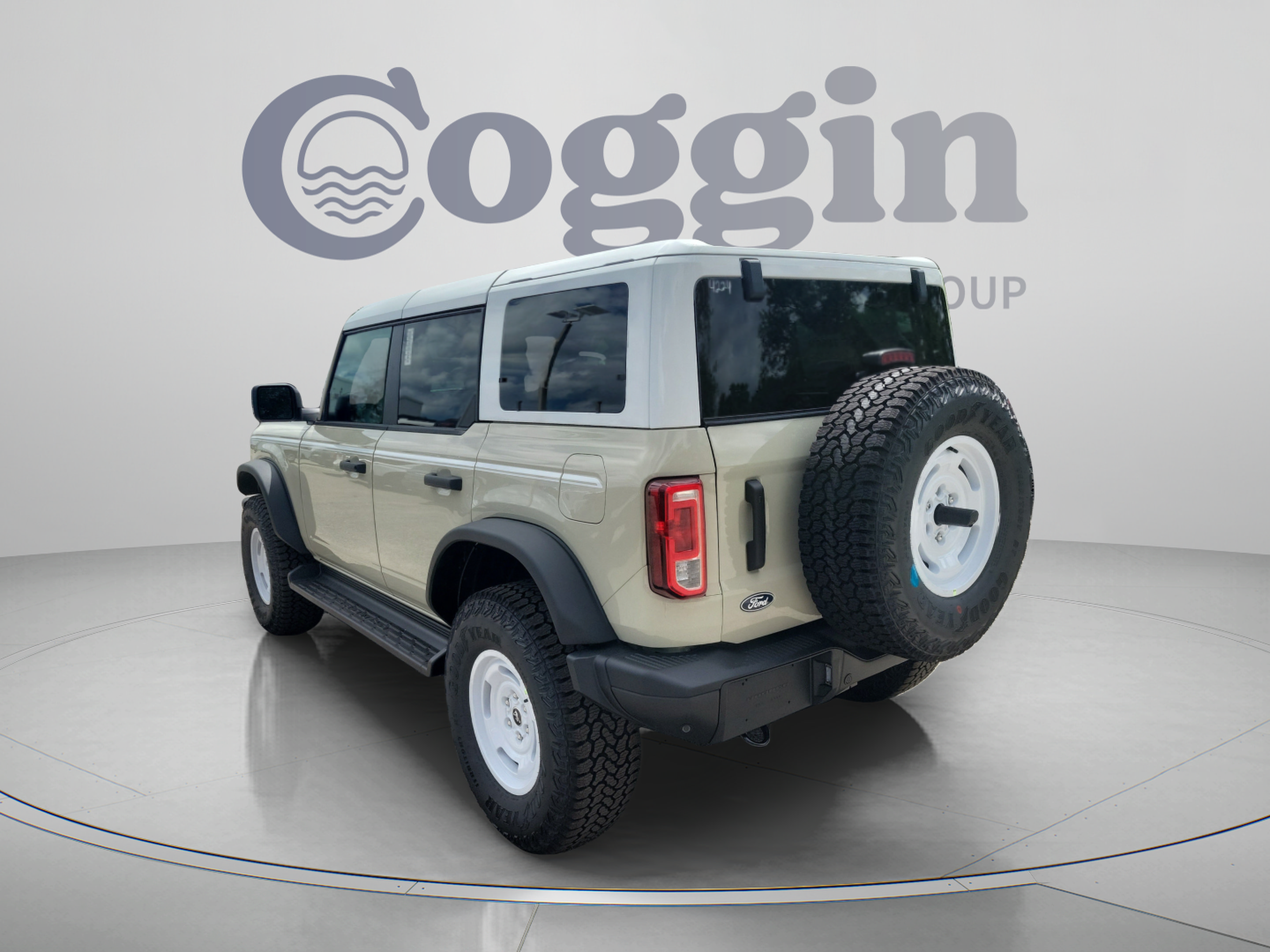 New 2026 Ford Bronco Heritage Edition AWD/4WD image 2