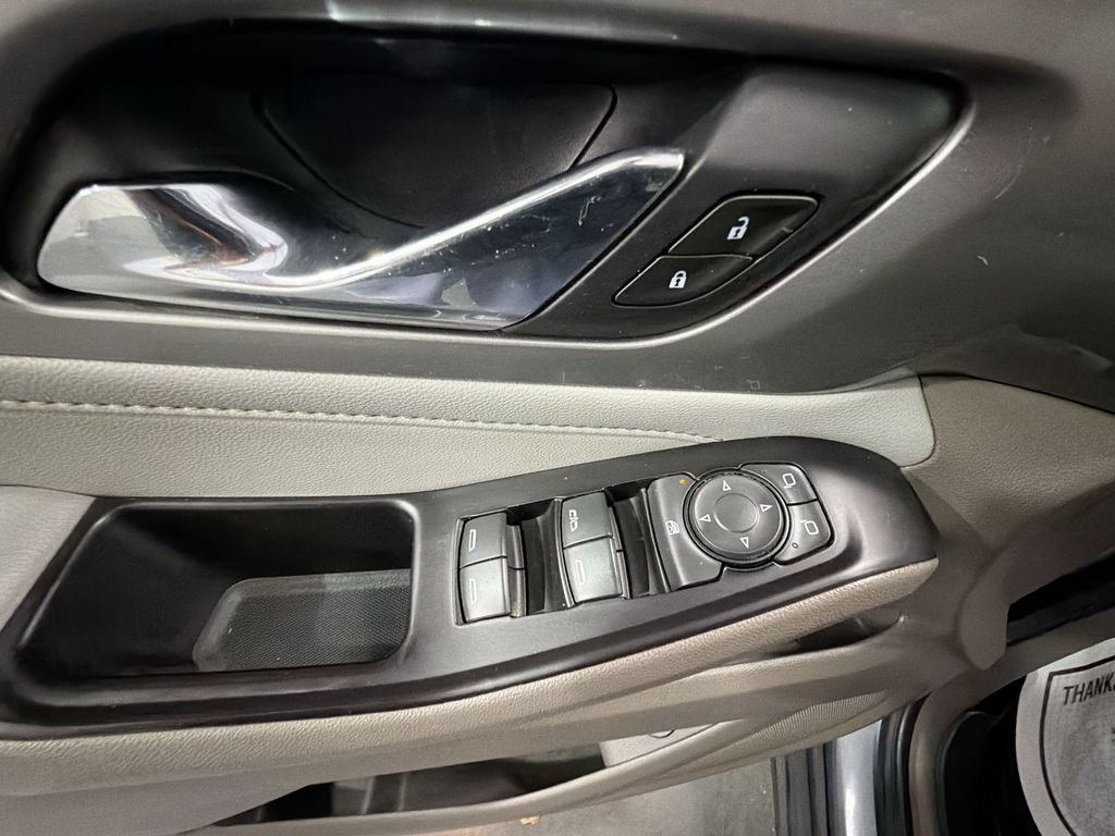 Used 2020 Chevrolet Traverse LT FWD image 22