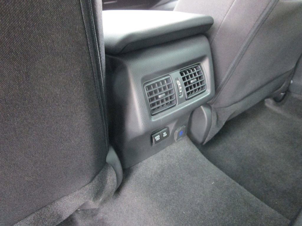 Used 2025 Toyota Camry LE image 16