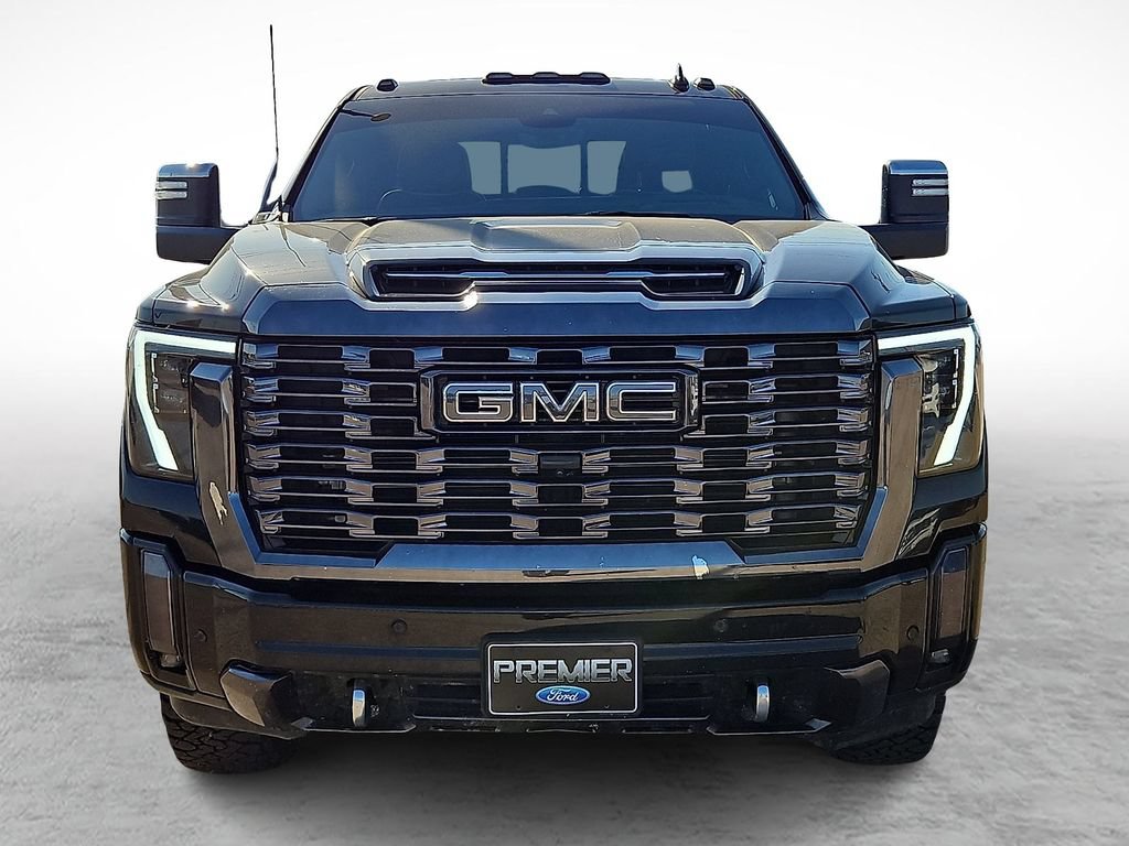 Used 2024 GMC Sierra 2500 Denali Ultimate AWD/4WD image 3