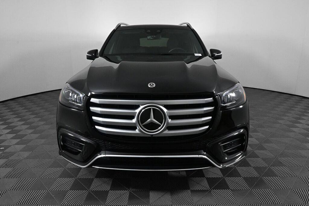 Used 2025 Mercedes-Benz GLS 580 4MATIC image 35