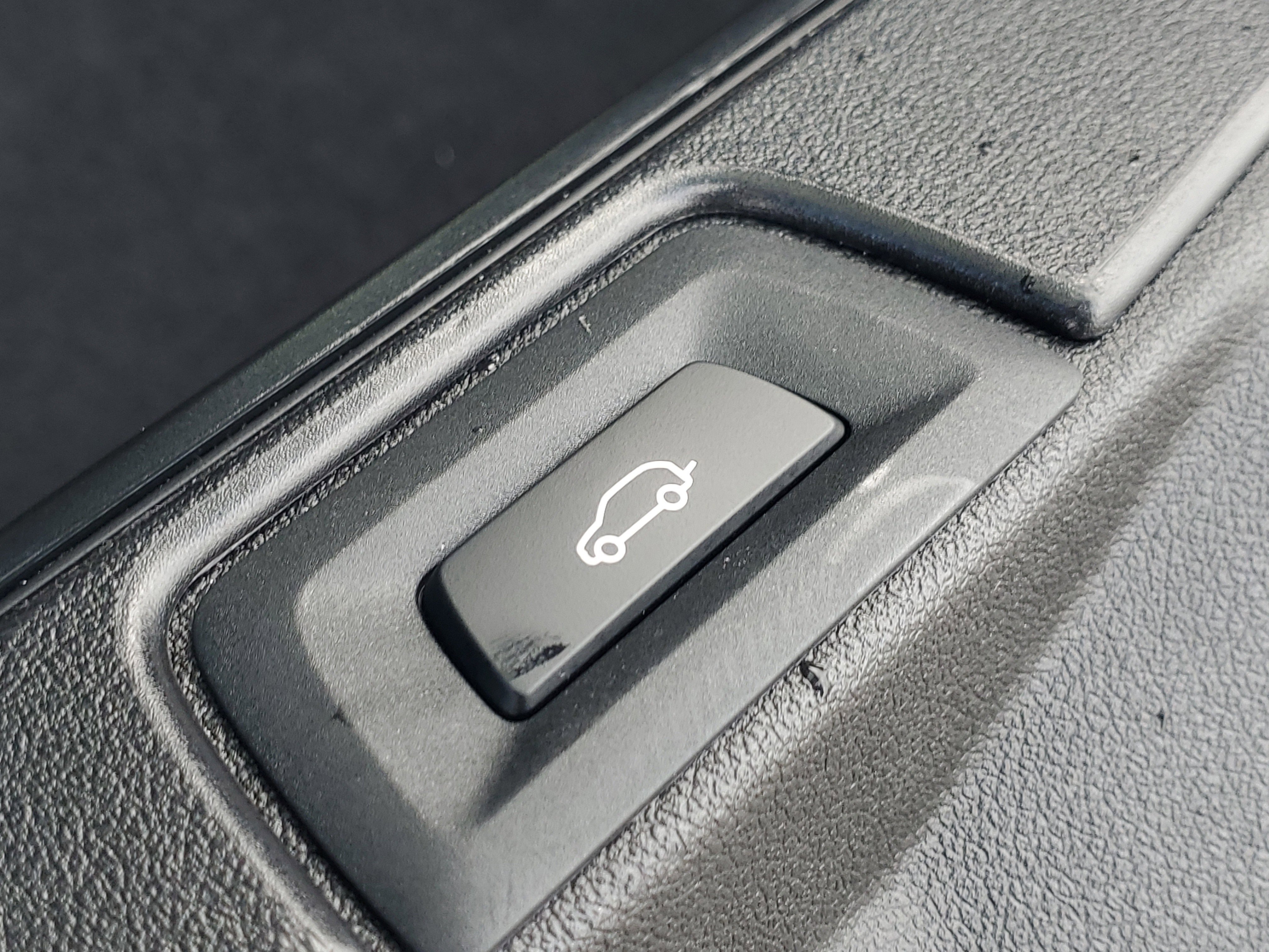 Used 2026 BMW X5 sDrive40i image 10