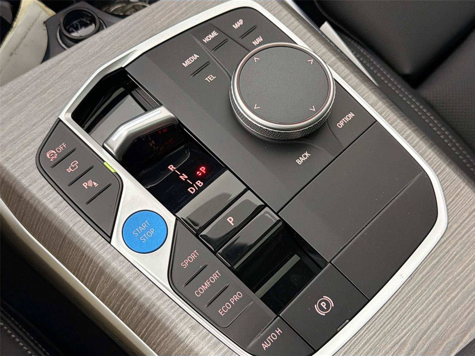 New 2026 BMW i4 eDrive40 w/ Premium Package RWD image 34