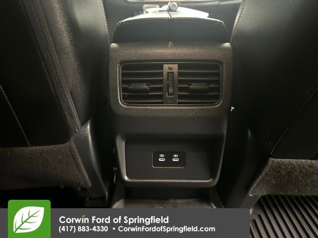 Used 2025 Nissan Rogue SV image 14