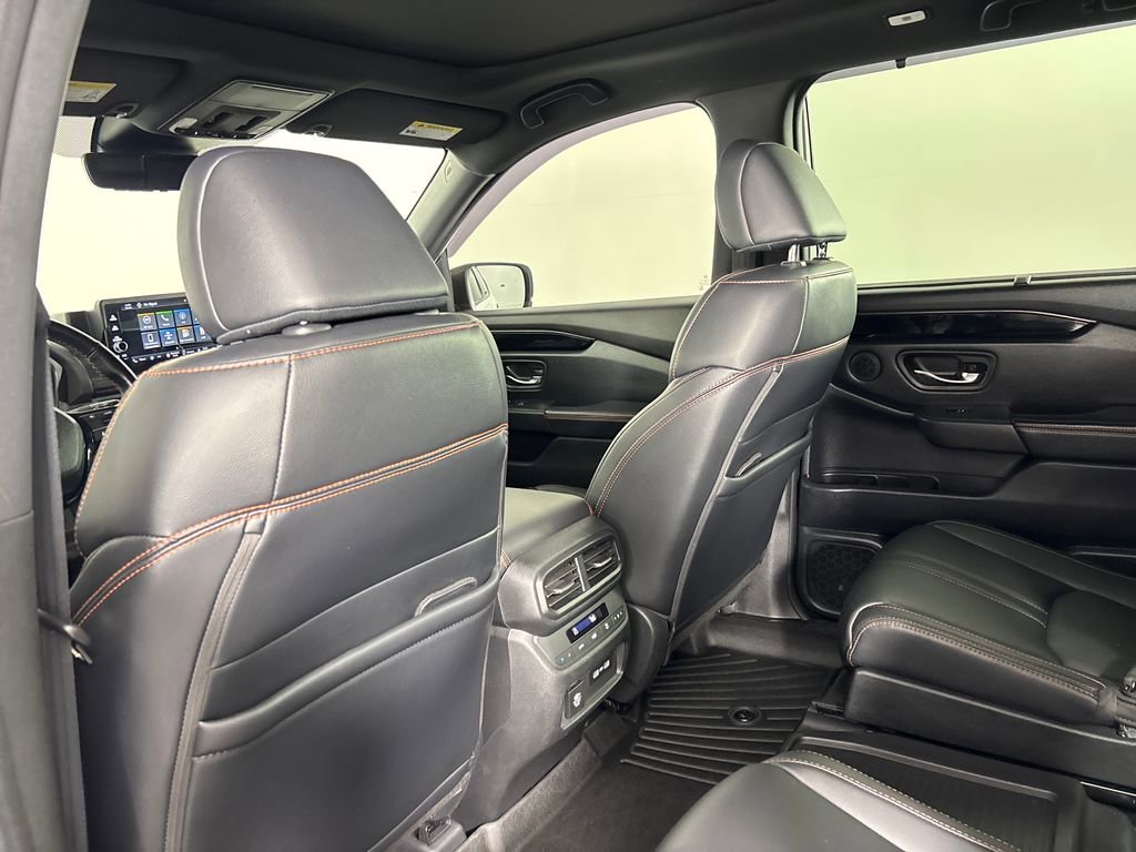 Used 2023 Honda Pilot TrailSport image 28