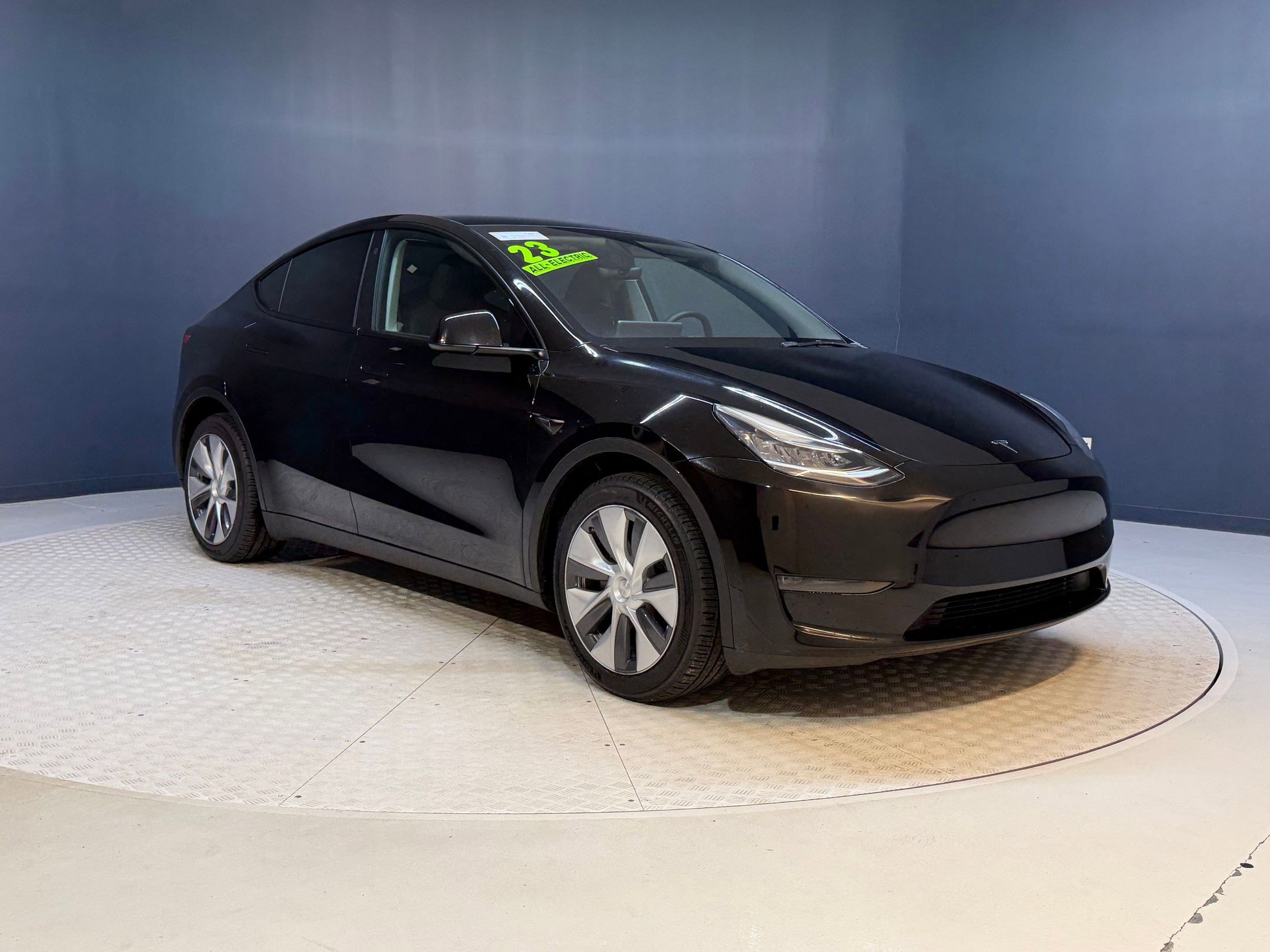 Used 2023 Tesla Model Y Long Range image 7