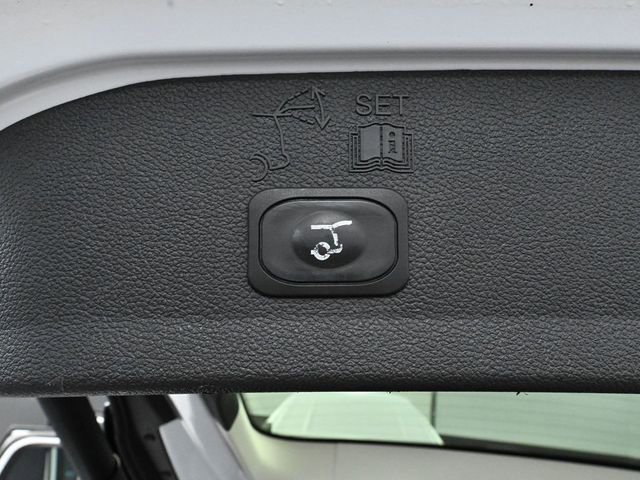 Used 2017 Ford Escape SE w/ Equipment Group 201A image 39