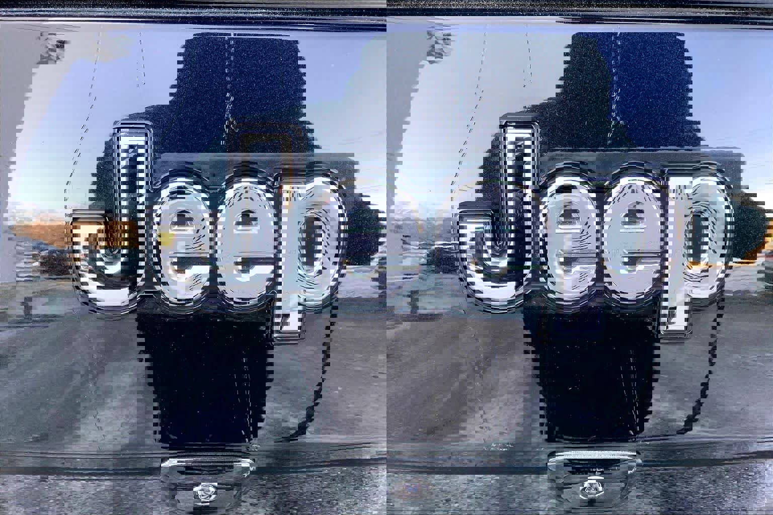 Used 2016 Jeep Cherokee Latitude w/ Cold Weather Group image 32