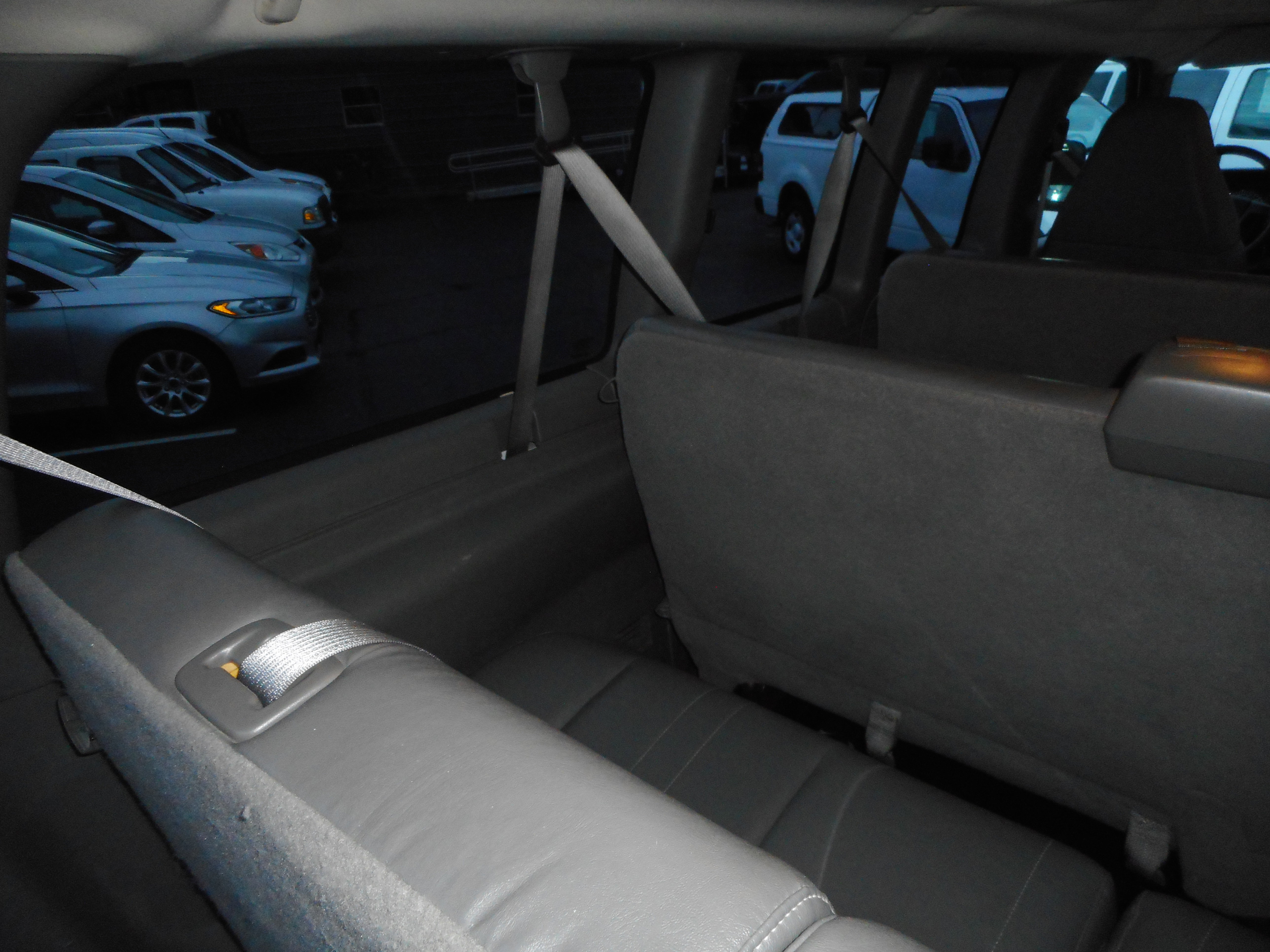 Used 2008 Chevrolet Express 3500 Passenger image 17