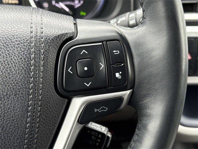 Used 2016 Toyota Highlander Limited Platinum image 24