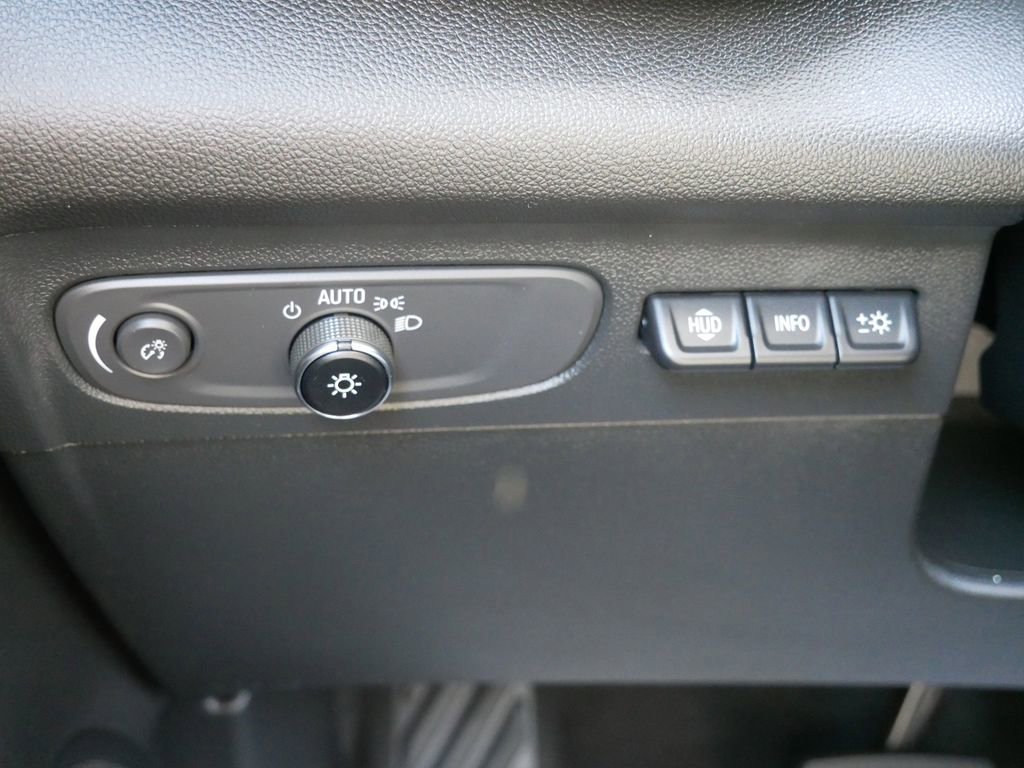 Used 2023 Buick Envision Avenir AWD/4WD image 29