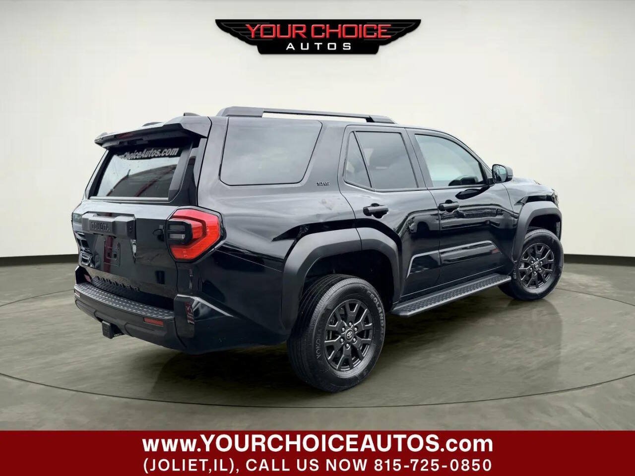 Used 2025 Toyota 4Runner SR5 AWD/4WD image 8
