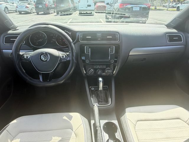 Used 2016 Volkswagen Jetta Sport FWD image 13